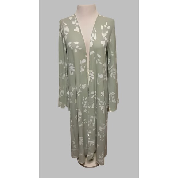 Caramela Long Sleeve Sage Floral Dress - size Medium - Picture 1 of 1